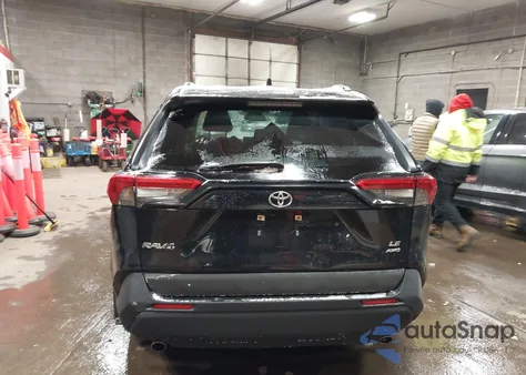 2020 Toyota Rav4 Le z USA, uszkodzony, nr VIN JTMG1RFV3LD068230